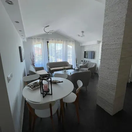 App 7 Aida Lägenhet Umag Exteriör bild